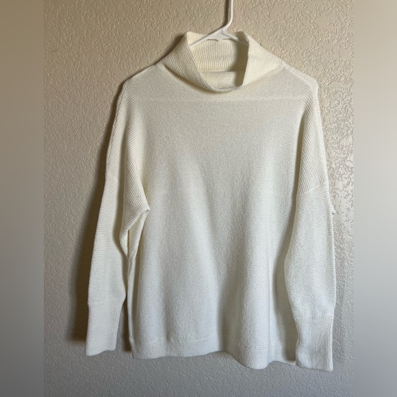 LIKE NEW Chelsea & Theodore size small cream colored cowl neck sweater. - Picture 1 of 5
